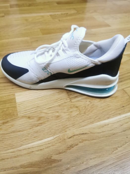 Adidași Nike Air 270