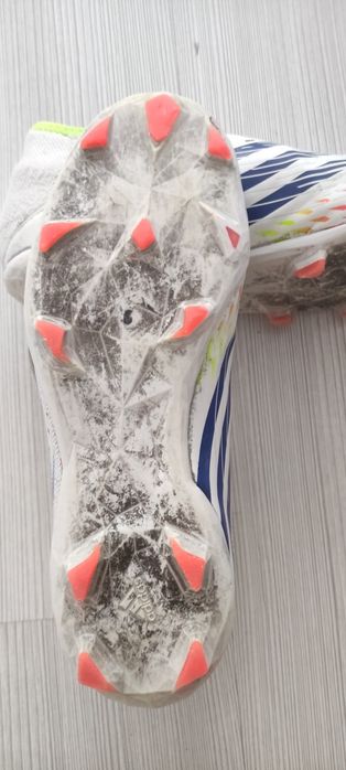 Детски обувки за футбол