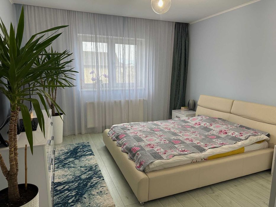 Casa 5 camere - 2 bai - garaj - 922 mp teren - Selimbar