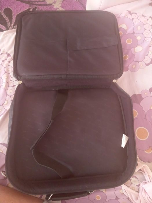 Geanta laptop Targus