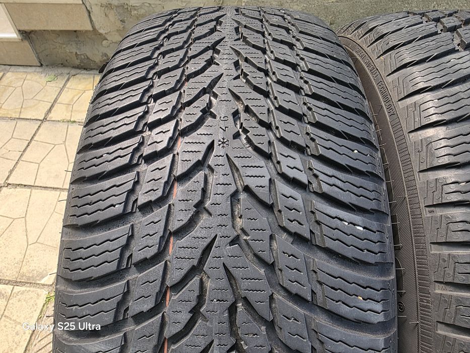 4бр. зимни гуми 215/55/17 Nokian