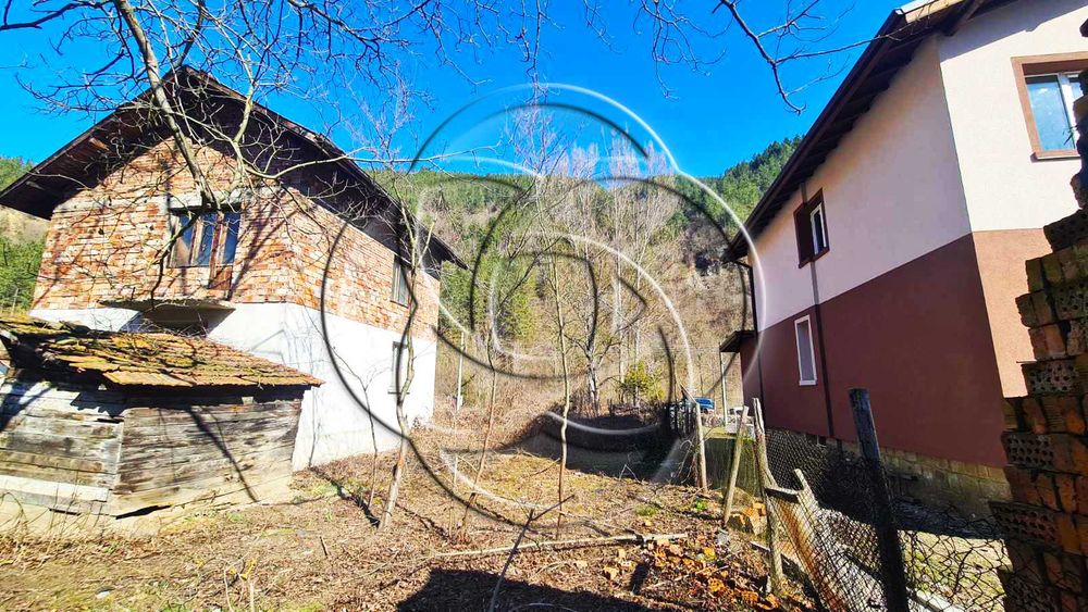 Продава се Къща в с. Томпсън, Област София-област - 100 кв.м за 650 €/кв.м - Снимка #9