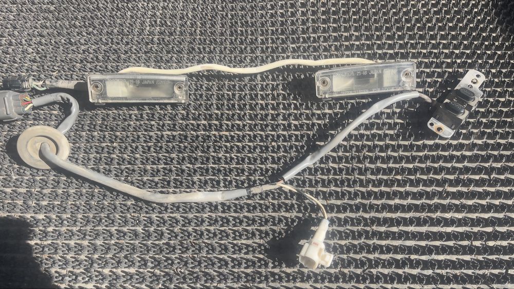 Прадо 150 плофоны подсветки заднего номера и проводка с кнопками откры