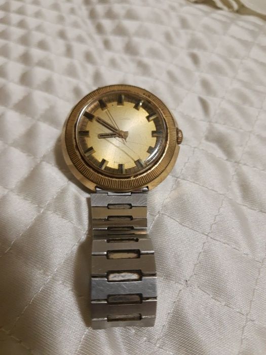 Часовник Ракета отличен,99лв,Крайна цена