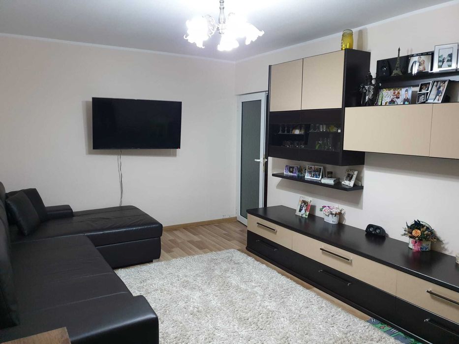 Apartament 2 camere et 1 Piata centrala