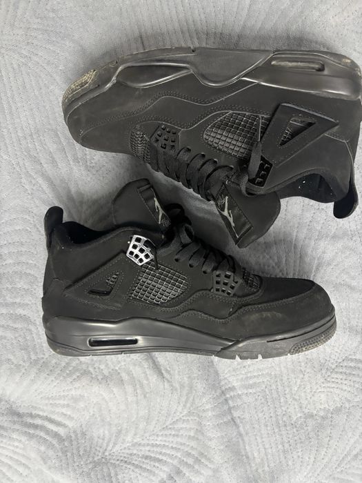 Jordan 4 black cat