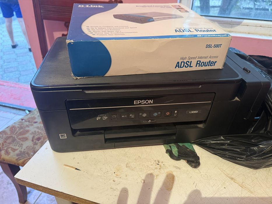 цветной принтер сломанный