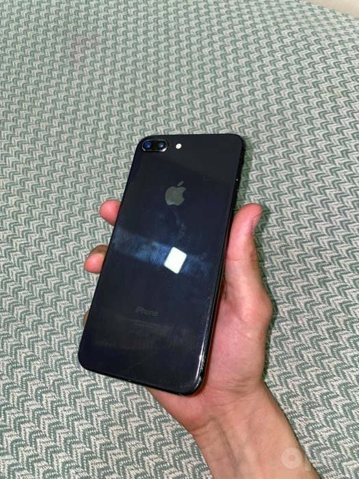 Iphone 8+ sotiladi 100$