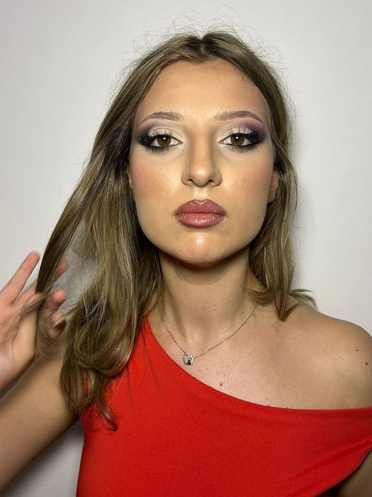 Makeup Artist Profesionist -130 LEI- București