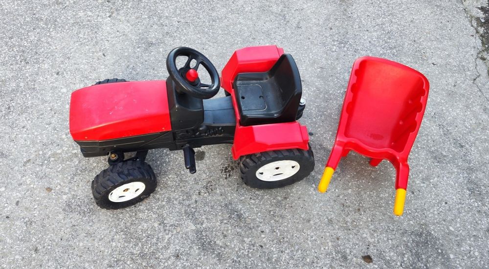 Трактор и градинска количка