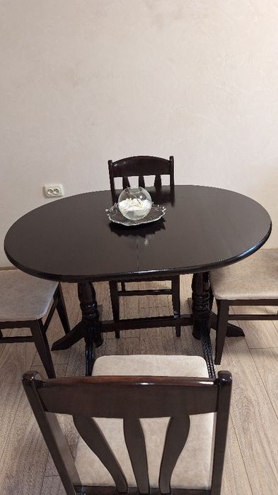 Трапезна разтегателна маса + 6стола