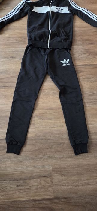 Анцуг адидас adidas