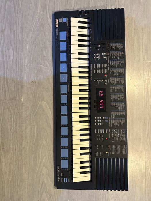 Yamaha PortaSound Pss-680