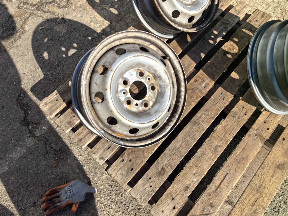 15 цола 5 х 118 мм Пежо / Ситроен / Фиат / Ивеко / Опел - 6 Инча/ЕТ 68