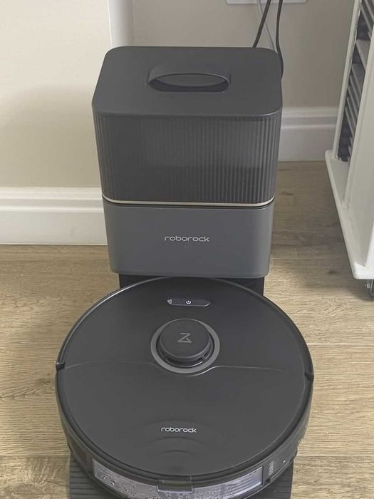 Vând aspirator robot ROBOROK S8+