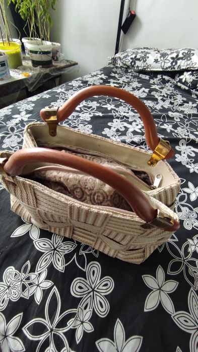 Две дамски чанти