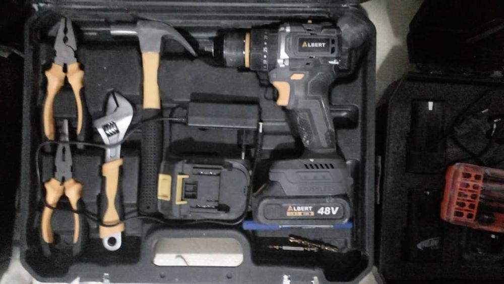 Шрупавёрт новый безщёточный