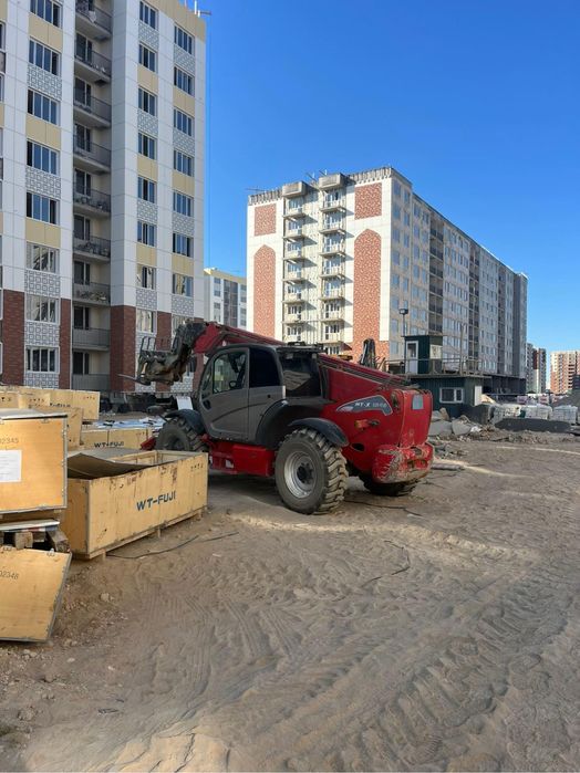 Manitou 18.40   12.35 14.40