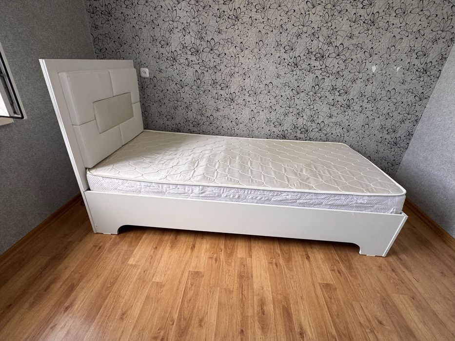Продам кровать самовывоз