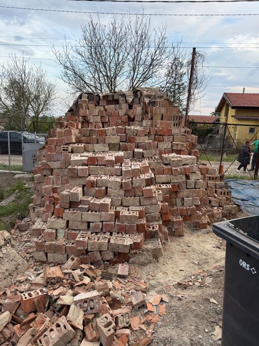 Тухли двойка втора употреба 25 ст/бр