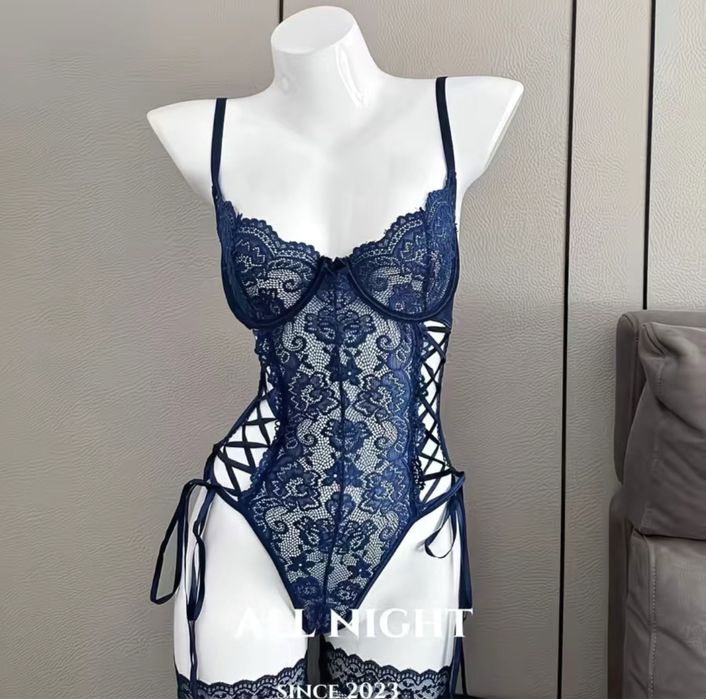 Комбинации и белье