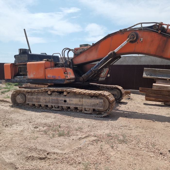 Продам экскаватор