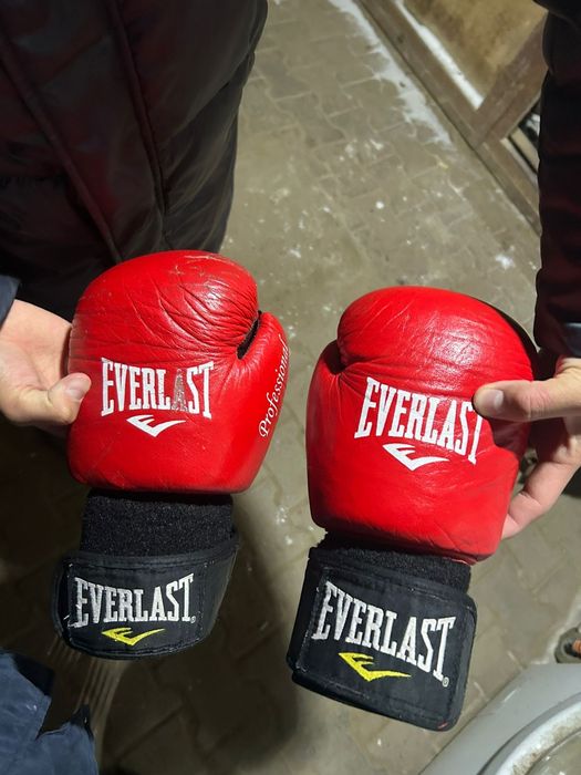Боксерские лапы, боксерская перчатка