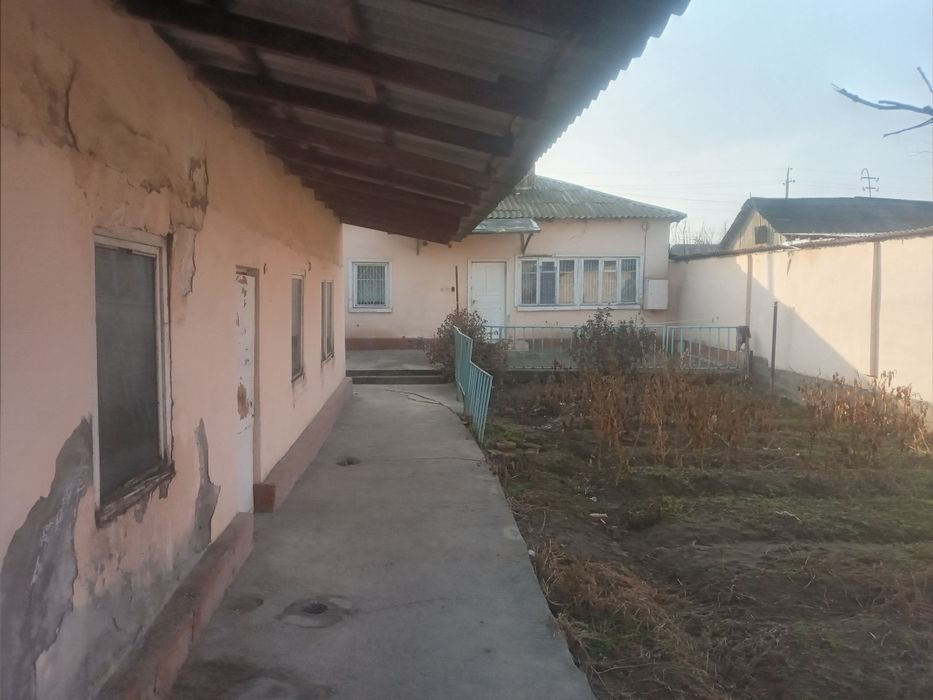 Zudlik bilan doʻstlik qoʻrgʻonida hovli sotiladi