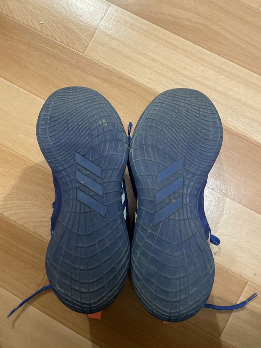 Кросовки модель adidas