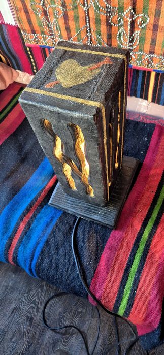 Ръчно изработени лампи от истинско дърво