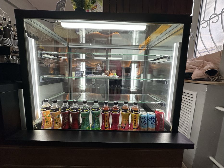 Холодильная витрина