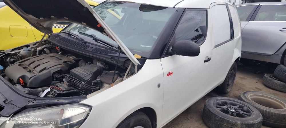 Dezmembrez Skoda Roomster - 1 (5J) (facelift) (2010 - 2015), 1.2 tdi, manual, CFWA, MZP