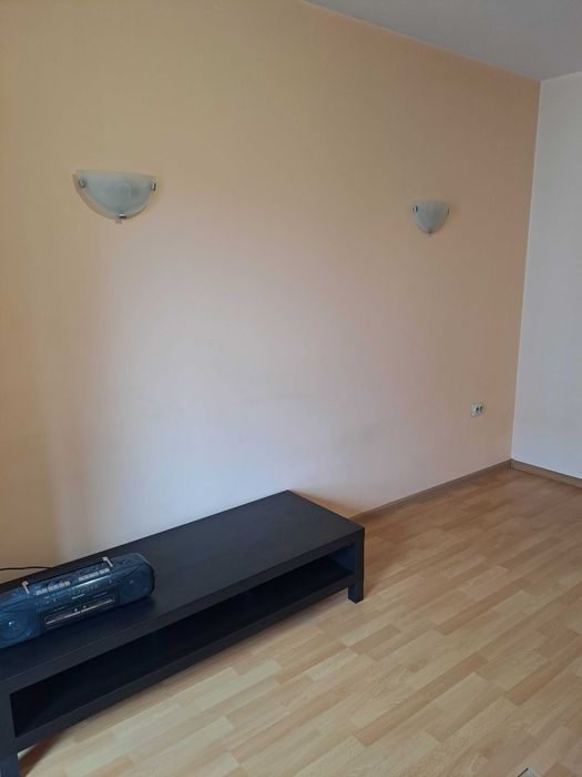 Дава се под наем Двустаен апартамент в София, Зона Б-18 - 75 кв.м за 561 € - Снимка #3