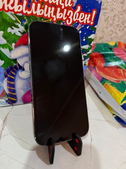 Продам айфон 14 про