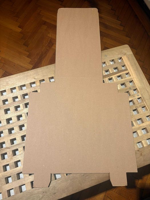 Cutie Carton cu Termoformare