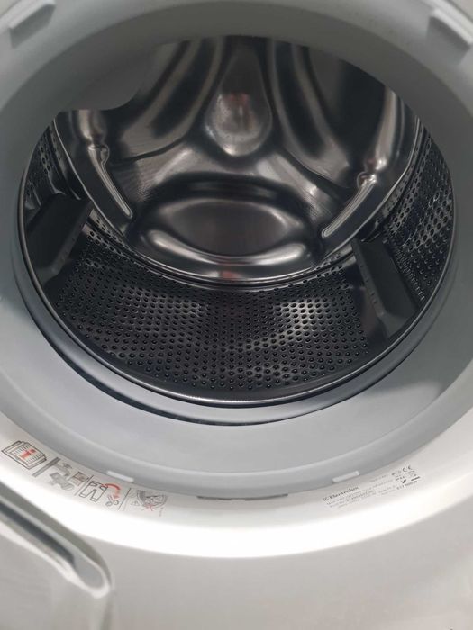 Работеща отлично, пералня Electrolux , А++ енергиен клас, 6KG