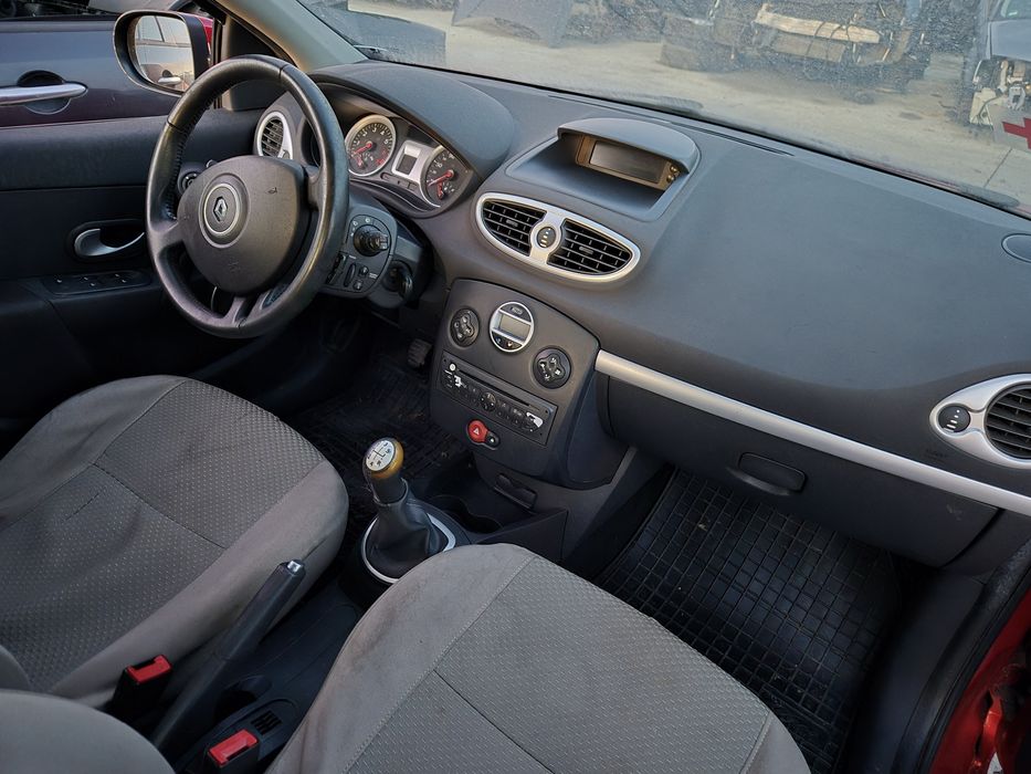Dezmembram  Renault Clio 3 Facelift 2009 1.6 16v K4M848