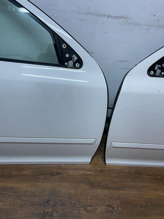 Portiera dreapta fata Skoda Octavia 2 Facelift Alba 08-2013