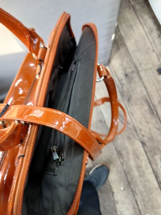 Продам женскую сумочку.