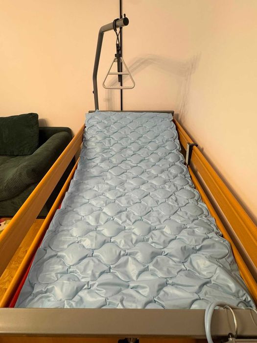 Pat medical electric +saltea anti-escara+scaun cu rotile pentru dus/toaleta