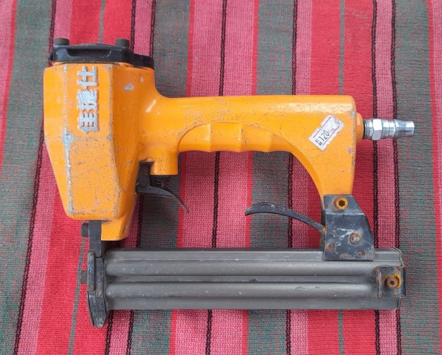 Pistalet stepler vozduxoviy