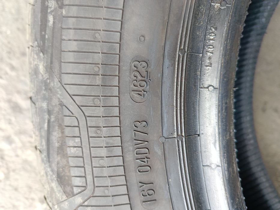 Летни Бусови -2023г./46с.-16цола-235/65-1бр.-190лв."CONTINENTAL"