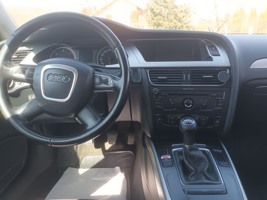 Vand Audi A4 B8 2012