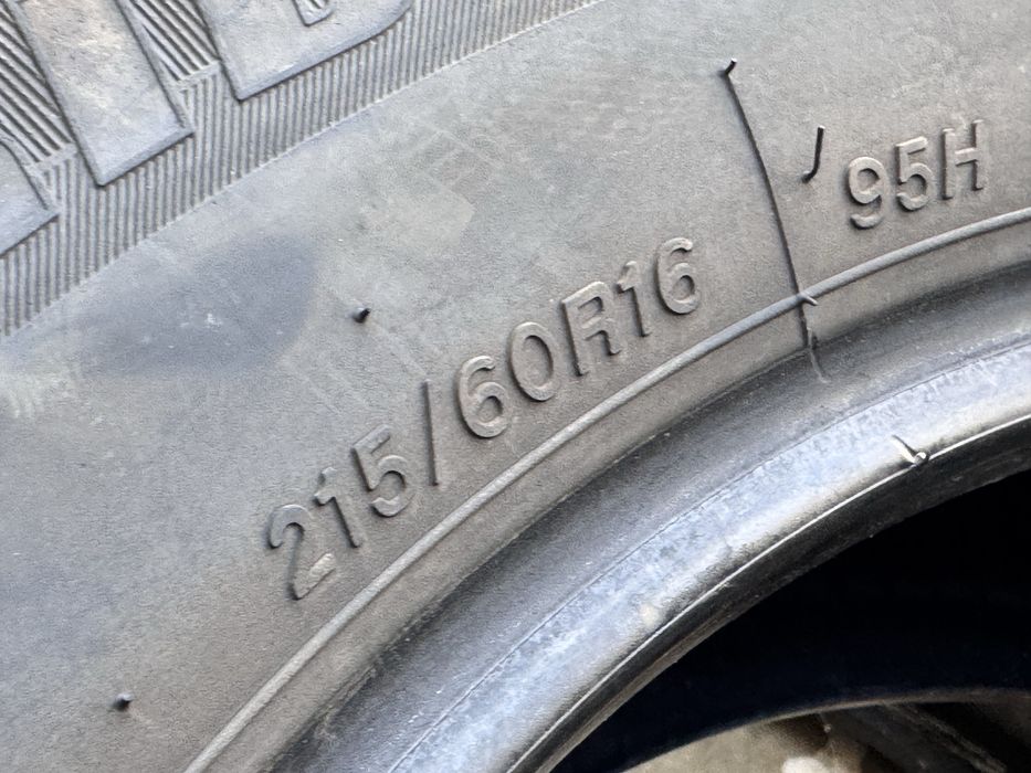 215/60/R16 Bridgestone 2бр летни
