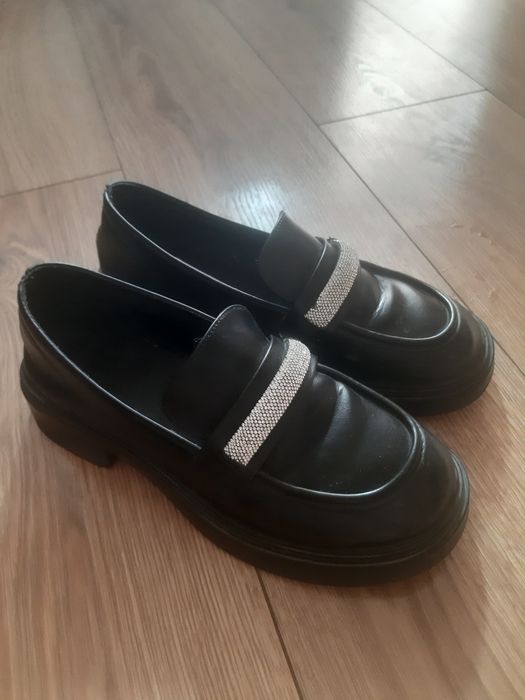 Продам лоферы 36 размера