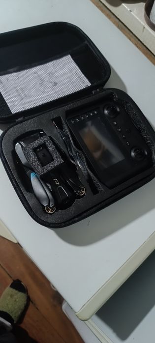 Квадрокоптер 8к ,дрон