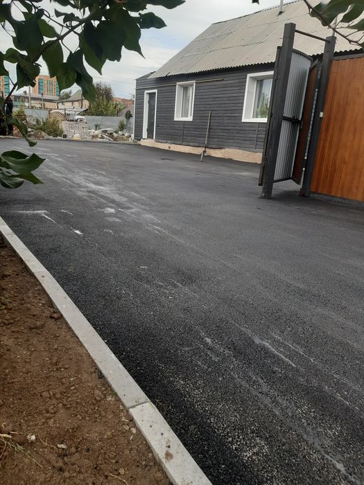 Асфальт укладки асфалтирован