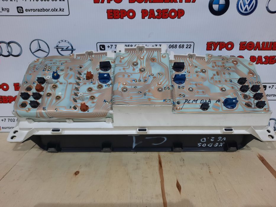 Щиток приборов Мазда