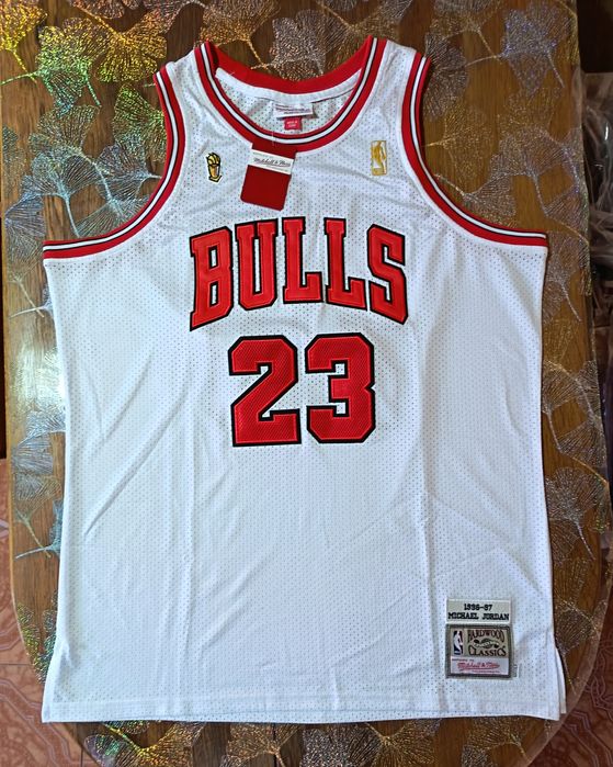 Maieu de baschet cu Michael Jordan XXL (disponibil)