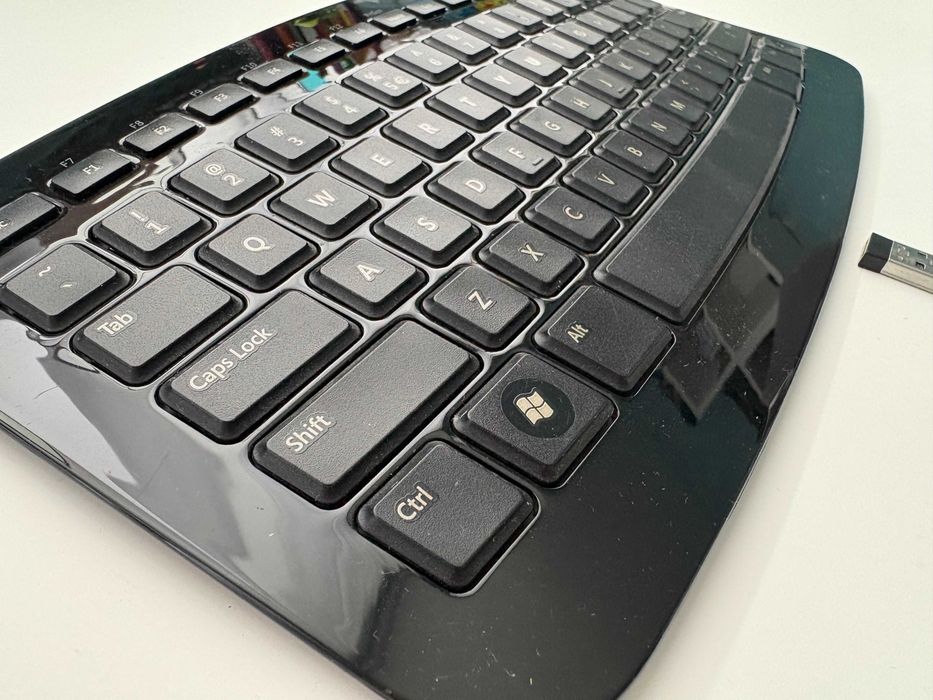 Безжична клавиатура  Microsoft Arc